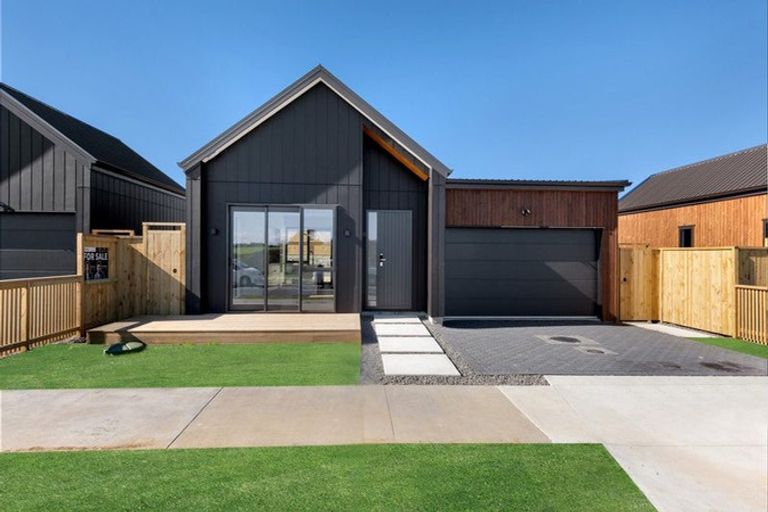 Photo of property in 9 Wagyu Lane, Karaka, 2580