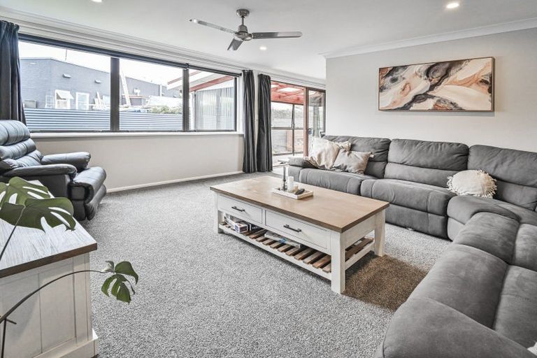 Photo of property in 402 Awatea Street, Akina, Hastings, 4122