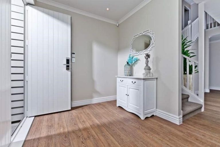 Photo of property in 188 Whangaparaoa Road, Red Beach, 0932