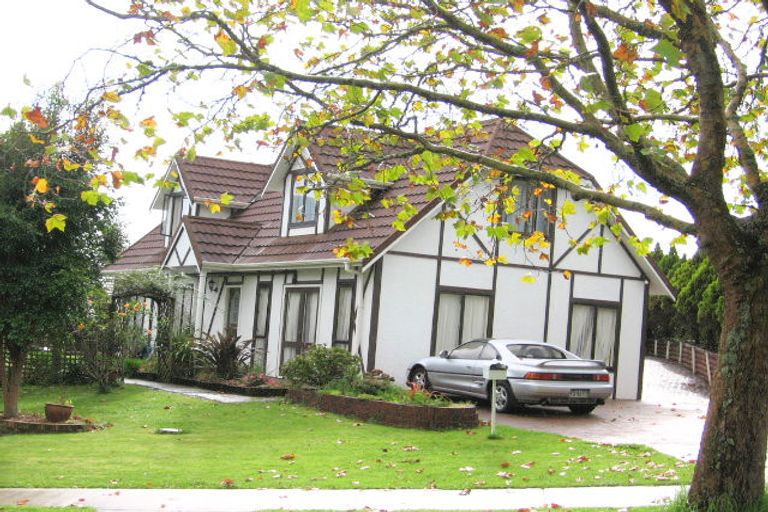 Photo of property in 66a Kurnell Drive, Botany Downs, Auckland, 2010