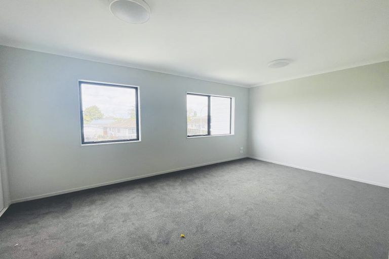 Photo of property in 6d Melleray Place, Randwick Park, Auckland, 2105
