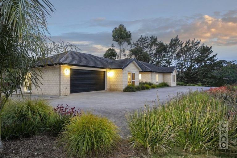 Photo of property in 31 Mudgeways Road, Massey, Auckland, 0614