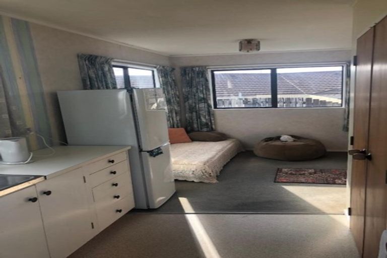 Photo of property in 34 Rutherford Drive, Waikanae Beach, Waikanae, 5036