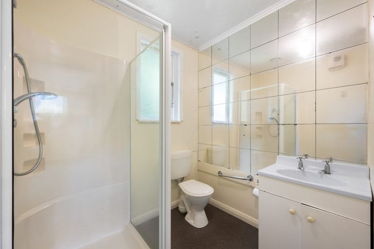 Photo of property in 126 Wellington Street, Picton, 7220