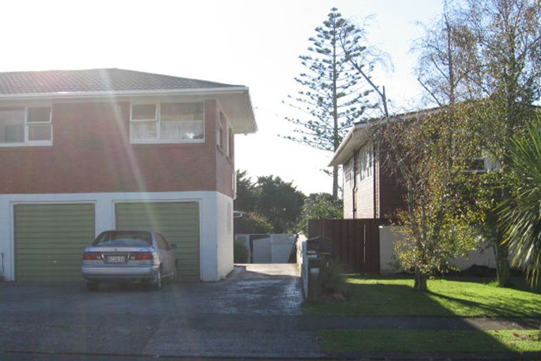 Photo of property in 2/14 Sea Spray Drive, Bucklands Beach, Auckland, 2012