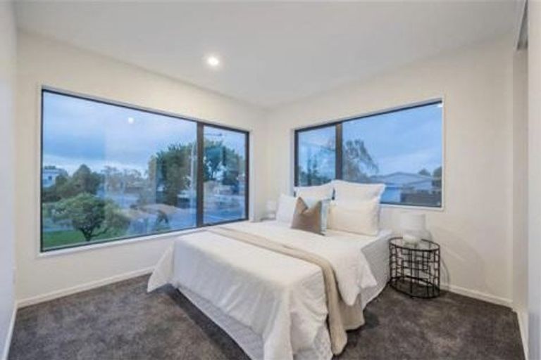 Photo of property in 8d Jupiter Street, Rosehill, Papakura, 2113