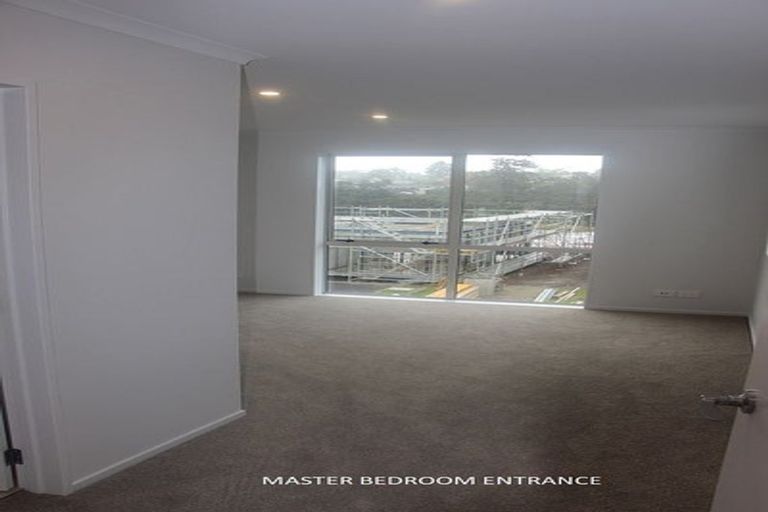 Photo of property in 29 Ambar Ridge Avenue, Massey, Auckland, 0614
