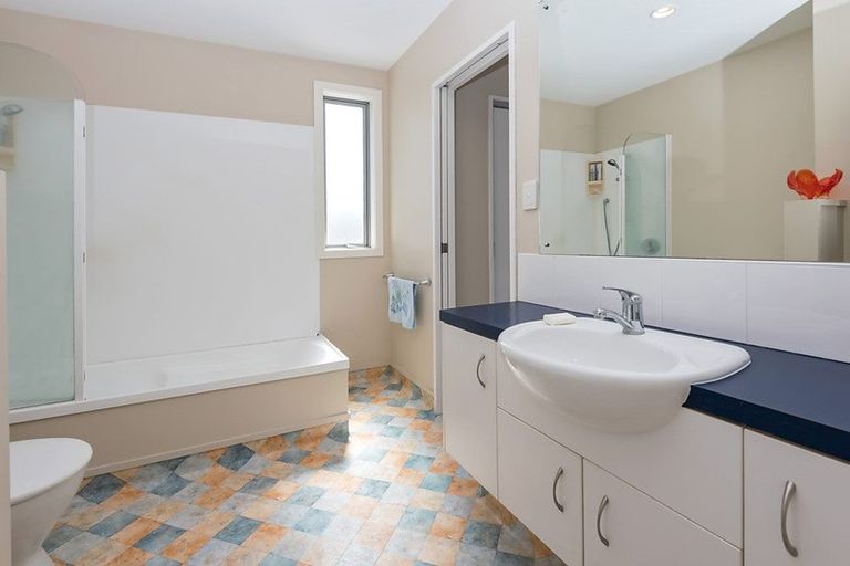 Photo of property in 53b Ridge Road, Howick, Auckland, 2014