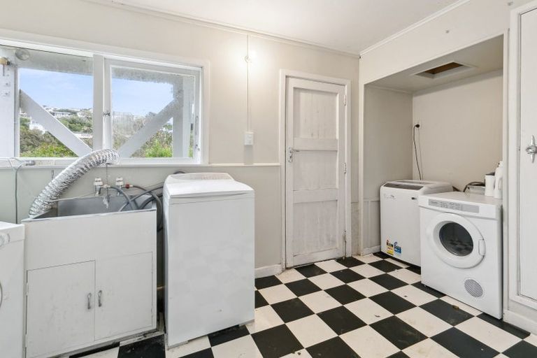 Photo of property in 18 Putnam Street, Northland, Wellington, 6012