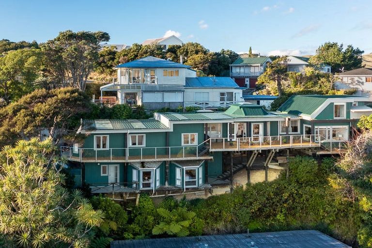 Photo of property in 29 The Track, Plimmerton, Porirua, 5026
