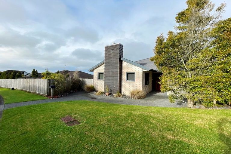 Photo of property in 6 Mcwhirters Farm Lane, Massey, Auckland, 0614
