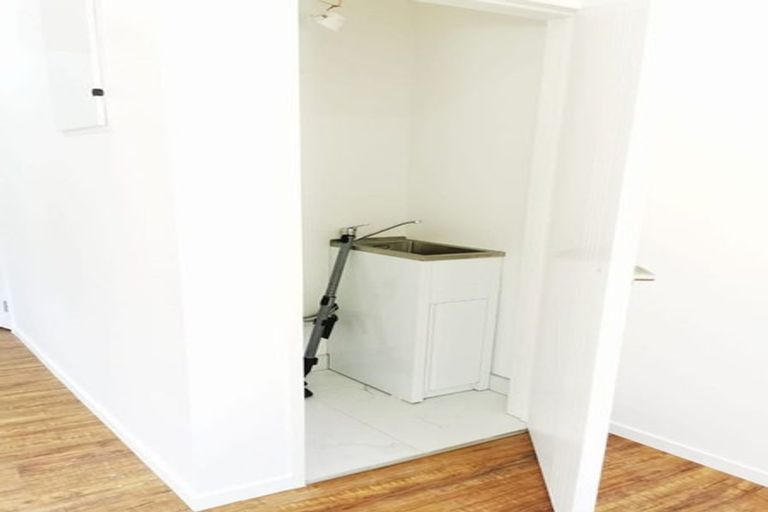 Photo of property in 124b Rosier Road, Glen Eden, Auckland, 0602