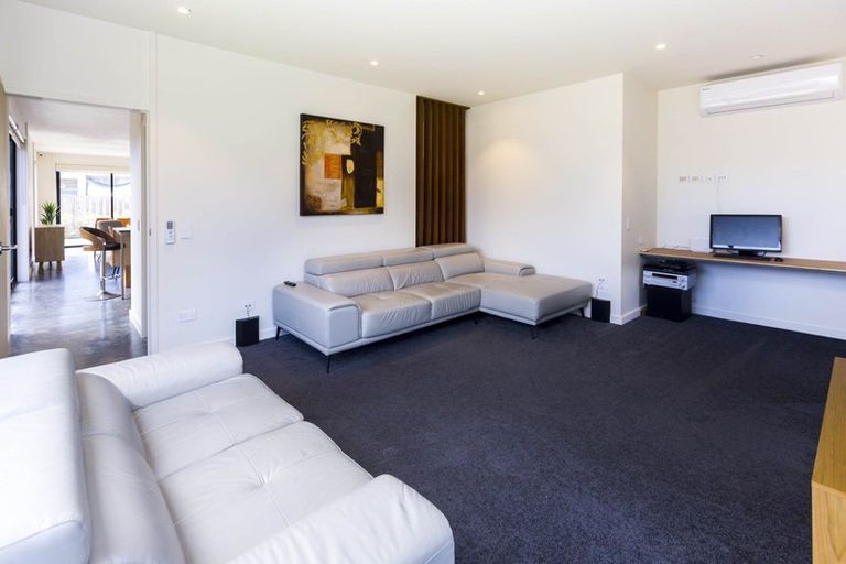 Photo of property in 45a Wilford Street, Wallaceville, Upper Hutt, 5018