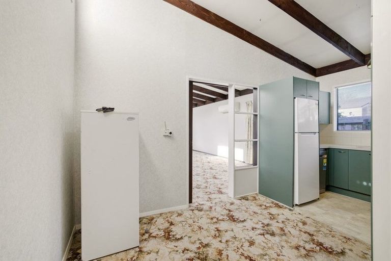 Photo of property in 2/31 Waimairi Road, Upper Riccarton, Christchurch, 8041