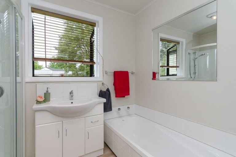 Photo of property in 36 Mcmaster Street, Greytown, 5712