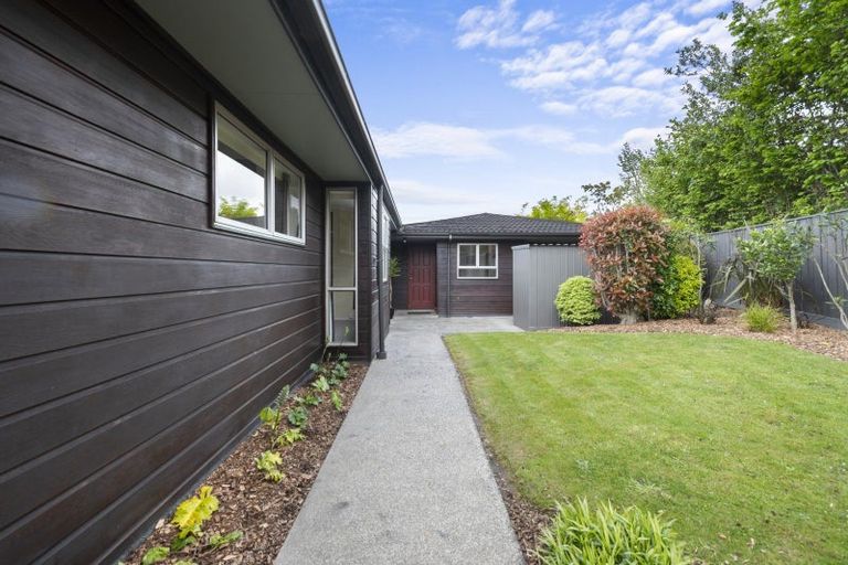 Photo of property in 18 Clifton Terrace, Fitzherbert, Palmerston North, 4410