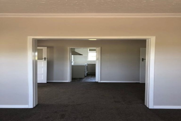 Photo of property in 185 Arapaepae Road, Levin, 5571