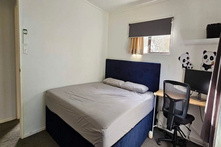 Photo of property in 30 Miriam Corban Heights, Henderson, Auckland, 0612
