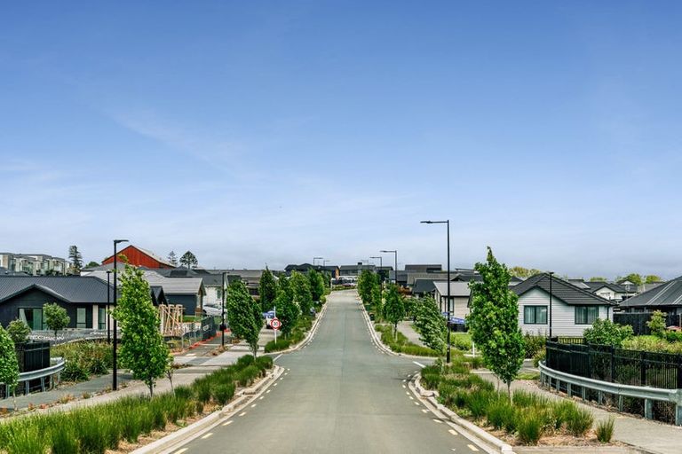 Photo of property in 2 Whakatuora Road, Karaka, 2124