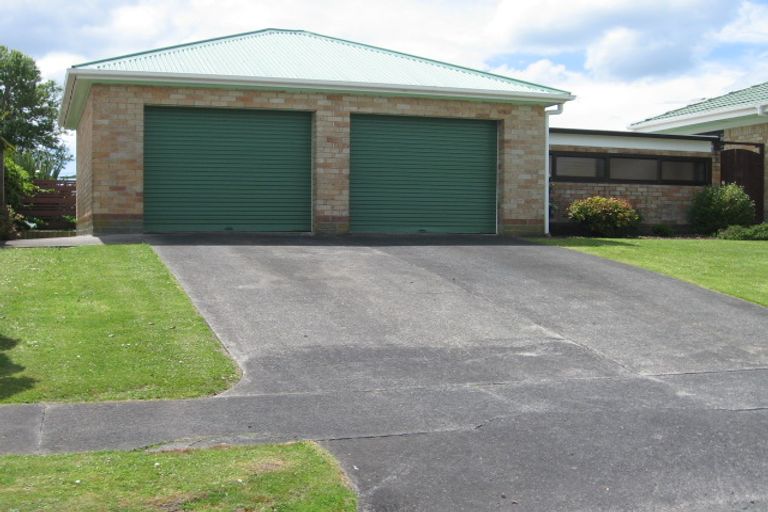 Photo of property in 2 Hooker Place, Papatoetoe, Auckland, 2025