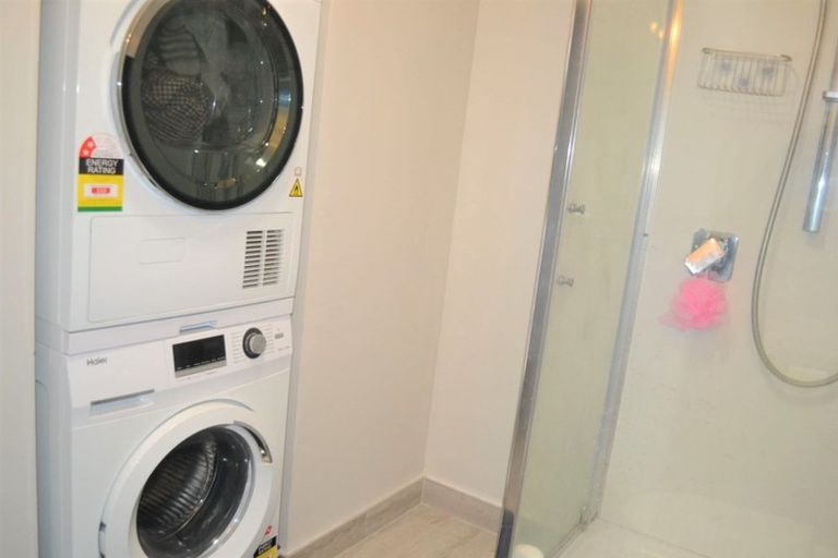 Photo of property in Hobson Court Flats, 54/70u Hobson Street, Thorndon, Wellington, 6011