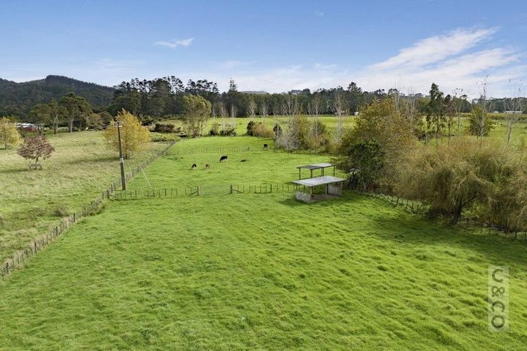 Photo of property in 293 Ararimu Valley Road, Helensville, Waimauku, 0882