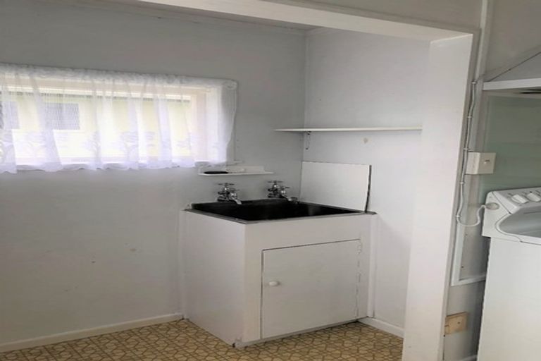 Photo of property in 1 Trafalgar Street, Levin, 5510