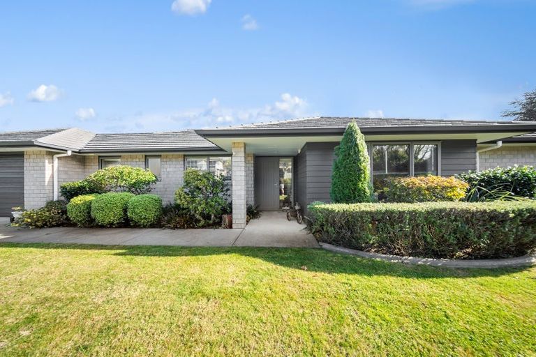Photo of property in 2 Ballintoy Park Drive, Welcome Bay, Tauranga, 3175
