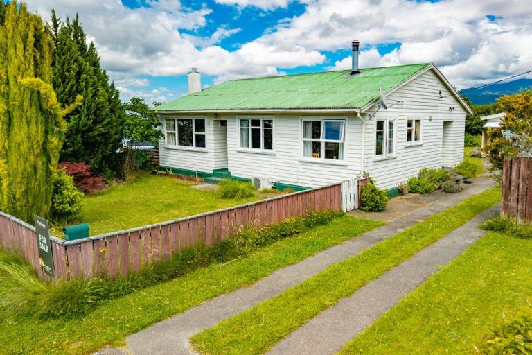 Photo of property in 12 Grey Street, Motueka, 7120