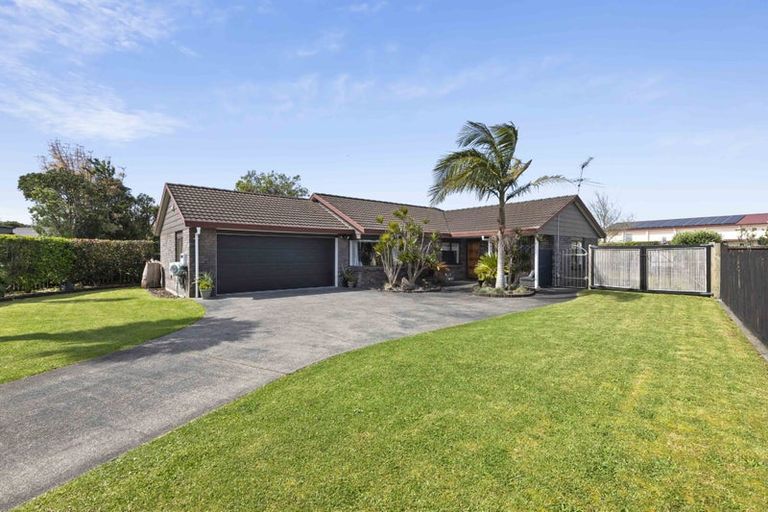 Photo of property in 20 Churchill Terrace, Waiuku, 2123