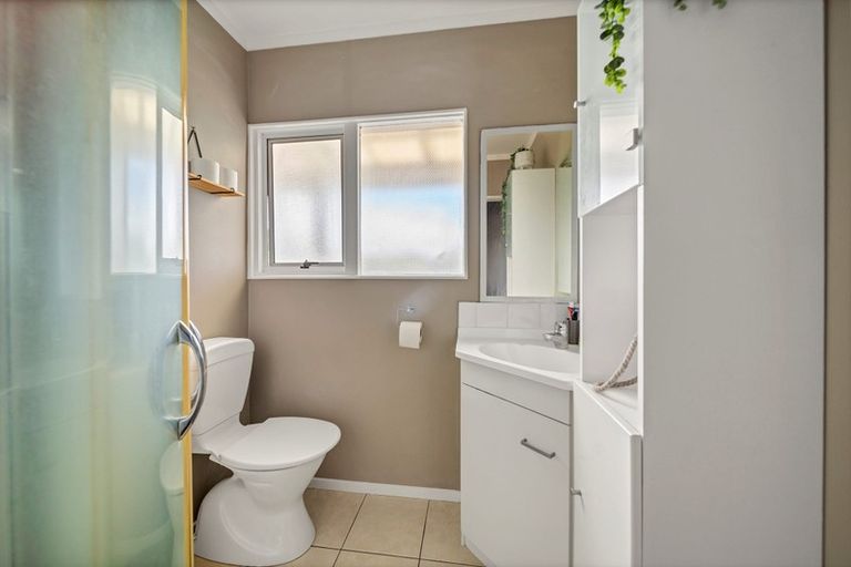 Photo of property in 6 Pacey Avenue, Hawera, 4610