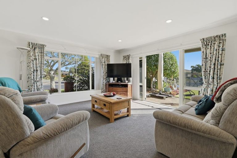 Photo of property in 58 Pacific Cove Drive, Papamoa Beach, Papamoa, 3118