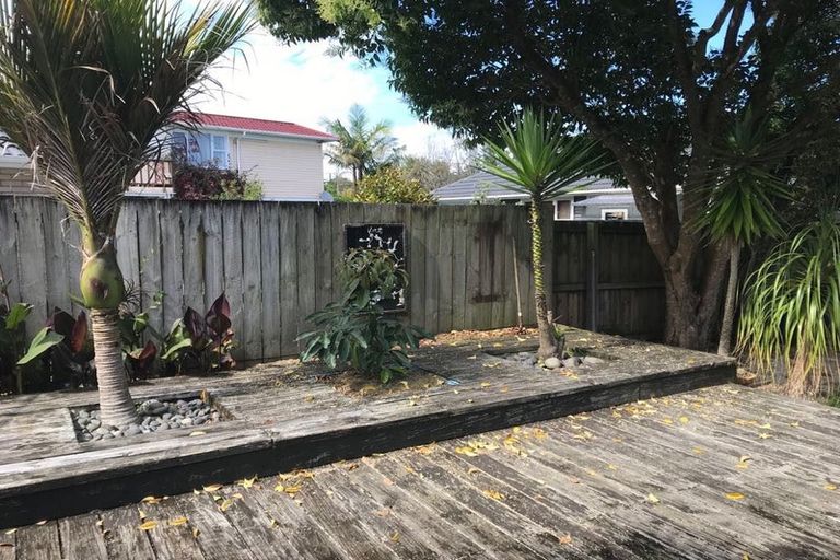 Photo of property in 185 Birkdale Road, Birkdale, Auckland, 0626