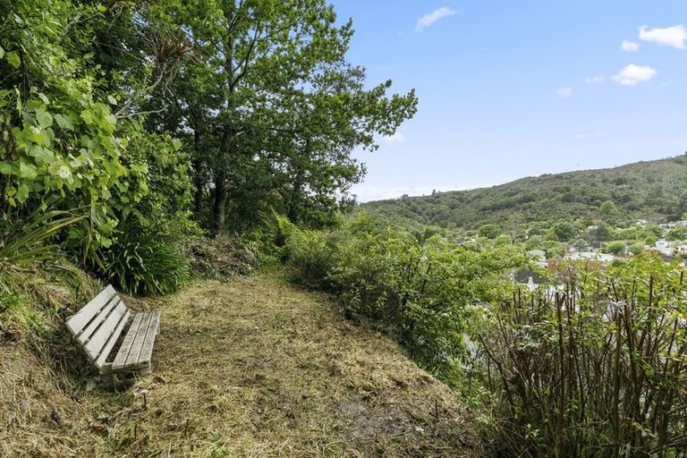 Photo of property in 27 Kopara Grove, Stokes Valley, Lower Hutt, 5019