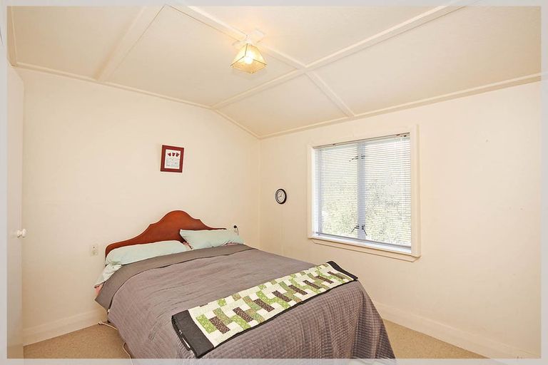 Photo of property in 3 Nash Parade, Foxton Beach, Foxton, 4815
