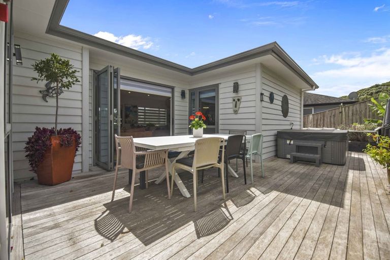 Photo of property in 65 Pinecrest Drive, Gulf Harbour, Whangaparaoa, 0930