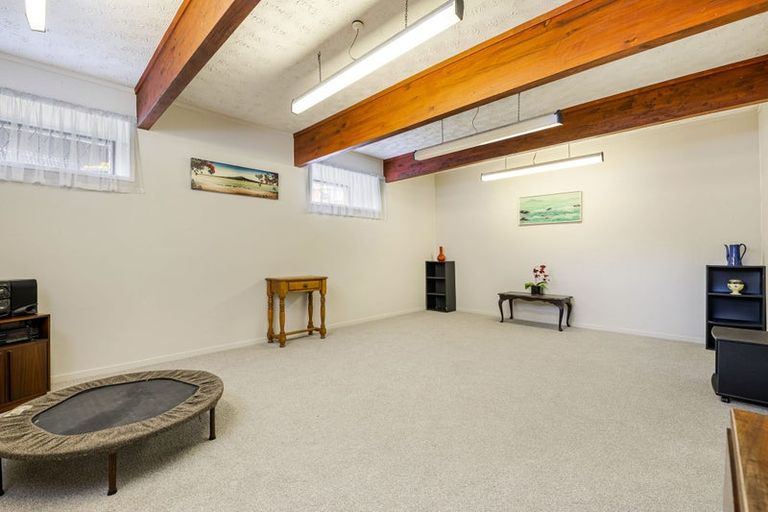 Photo of property in 1 Routley Drive, Glen Eden, Auckland, 0602