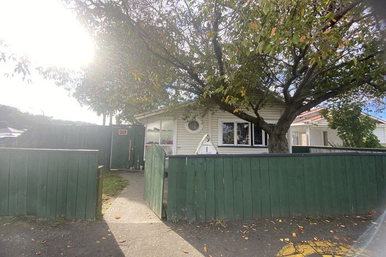 Photo of property in 1 Georges Drive, Napier South, Napier, 4110