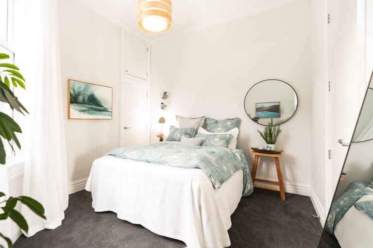 Photo of property in 18 Portland Crescent, Thorndon, Wellington, 6011