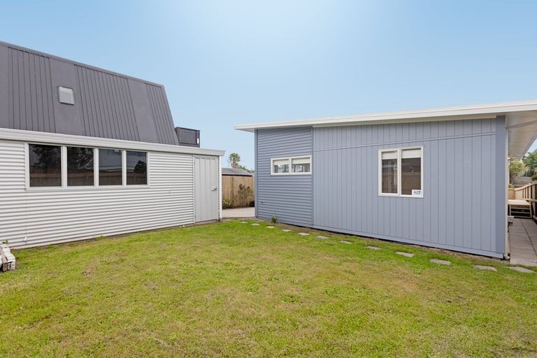 Photo of property in 100a Simpson Road, Papamoa Beach, Papamoa, 3118