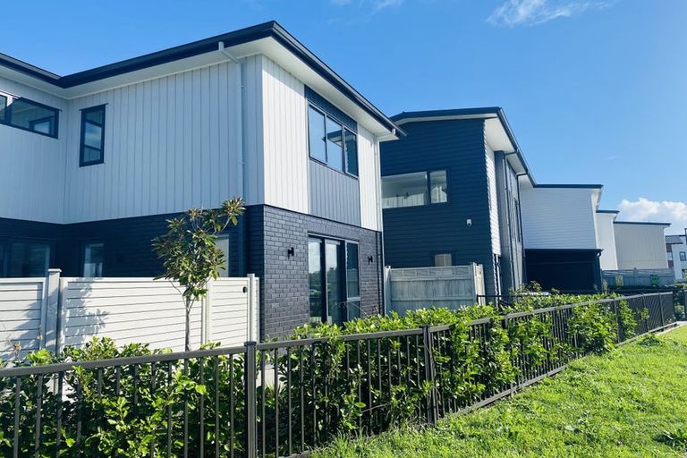 Photo of property in 33 Adlam Lane, Takanini, 2112