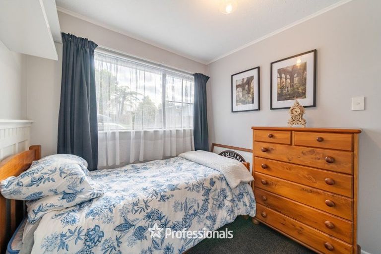 Photo of property in 33 Fenchurch Grove, Stokes Valley, Lower Hutt, 5019