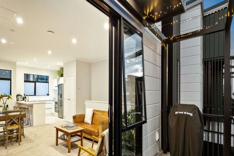 Photo of property in 74 Mapou Road, Hobsonville, Auckland, 0616