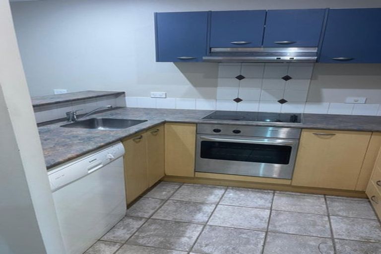 Photo of property in 24 Chapel Road, Flat Bush, Auckland, 2019