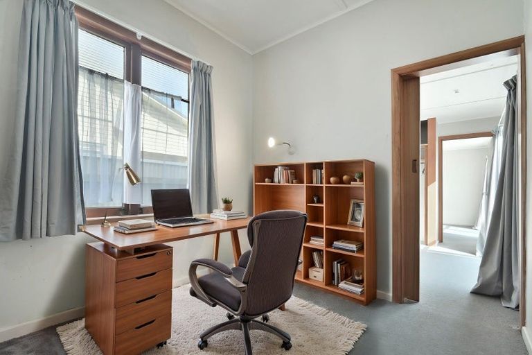Photo of property in 225 Grove Road, Mayfair, Hastings, 4122