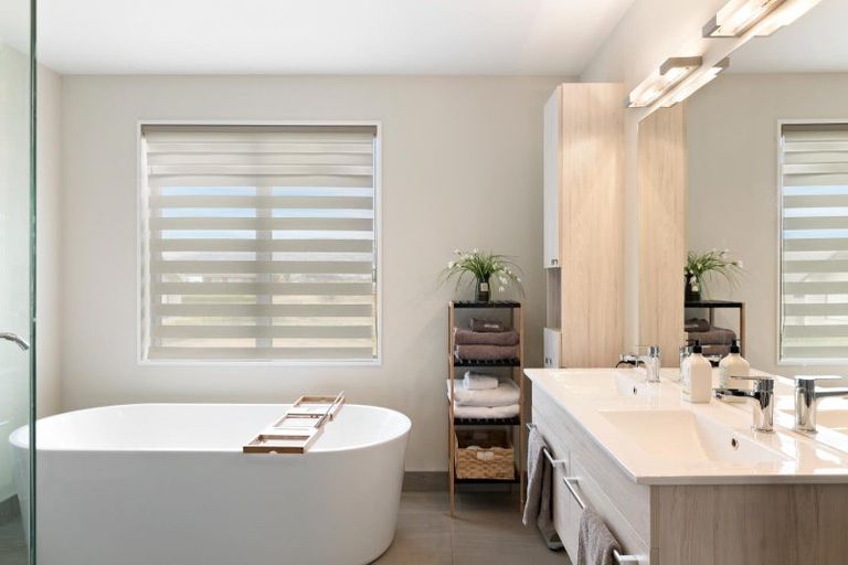 Photo of property in 28 Minaret Ridge, Wanaka, 9305