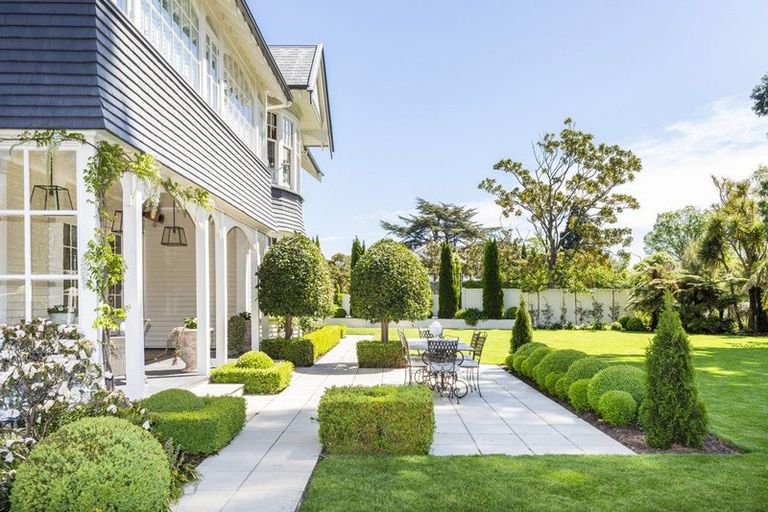 Photo of property in 5 Saint Barnabas Lane, Fendalton, Christchurch, 8052