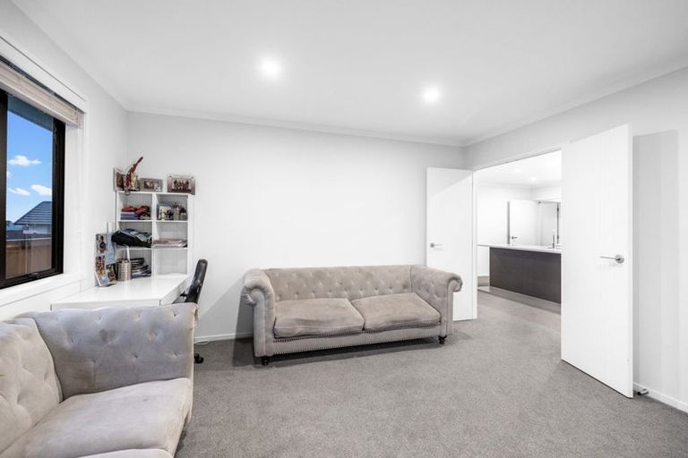 Photo of property in 10 Helenvale Crescent, Pokeno, 2402
