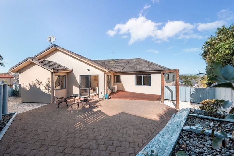 Photo of property in 48 Killybegs Drive, Pinehill, Auckland, 0632
