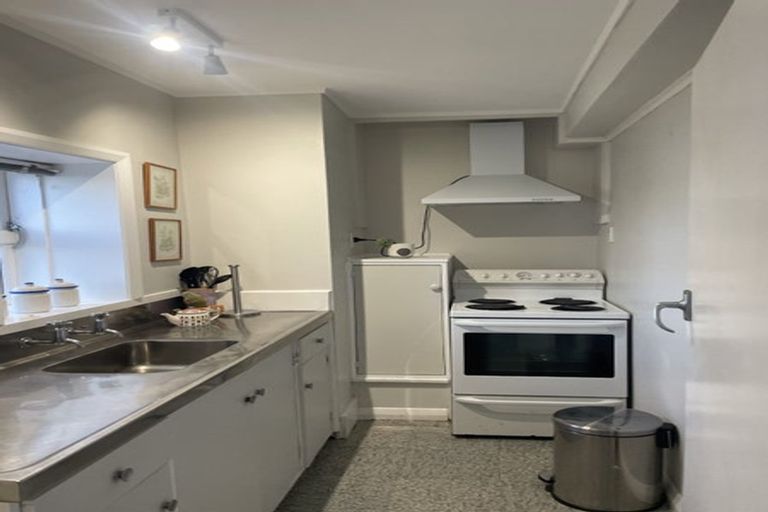 Photo of property in 33 Benares Street, Khandallah, Wellington, 6035